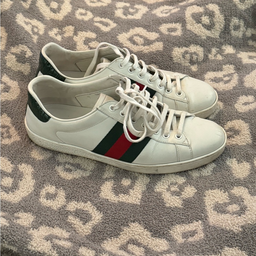 Men’s Gucci Shoe